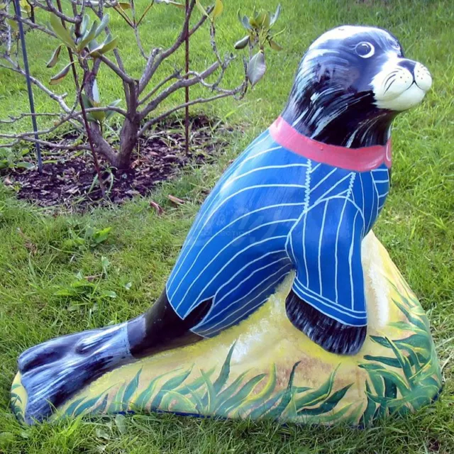 SEEHUND auf FELS ROBBE 49 cm KUNSTBEMALUNG Deko Garten Tier Figur DEKORATION