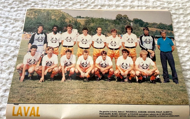 Poster / Page Stade Lavallois – Saison 1981/82 – Équipe De Laval – Collection