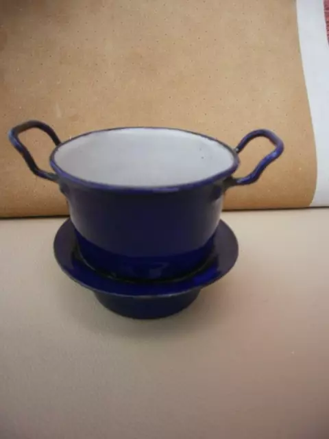 12086 Alter MINIATUR EMAILLE Kochtopf 9cm Puppenstube blau dolls house bowl Herd 3