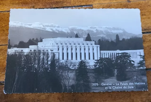 Vtg GENEVE Le Palais des Nations et la chaîne du Jure Photo Postcard Switzerland