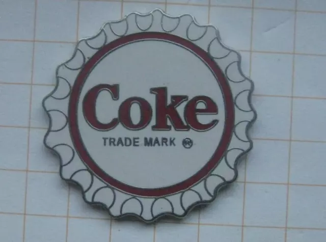 COKE / COCA-COLA / KRONKORKEN ................................... Pin (293e)