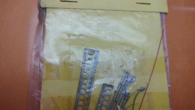 MIKES MODELS OO Gauge/4mm Cat No. 720 GWR Token Apparatus Round Type