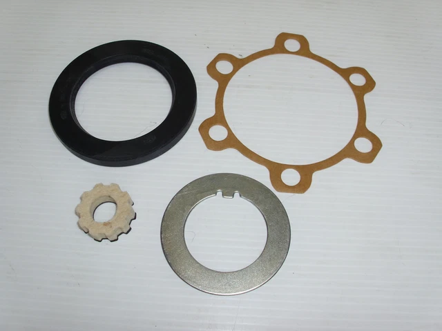 thumbnail image 2 of Allmakes Land Rover Series 2 & 3 Steering Box Side Gasket & Rubber Seal / O Ring Set – 515849 & 271013 2 of 5