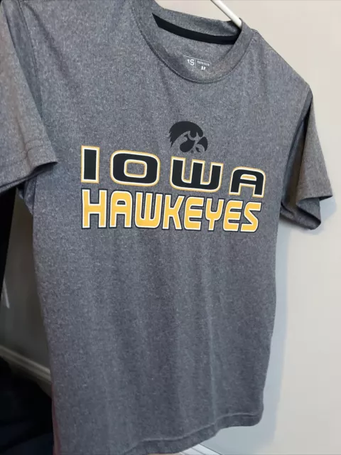 Iowa Hawkeyes campus Heritage collection youth M medium 12-14 Gray T-shirt