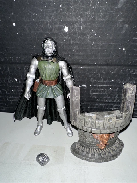 Marvel Legends Series VIII 8 DR DOOM DOOMBOT with Castle Stand and Pistol