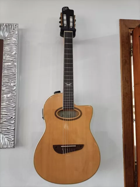 chitarra classica elettrificata Eko Nxt