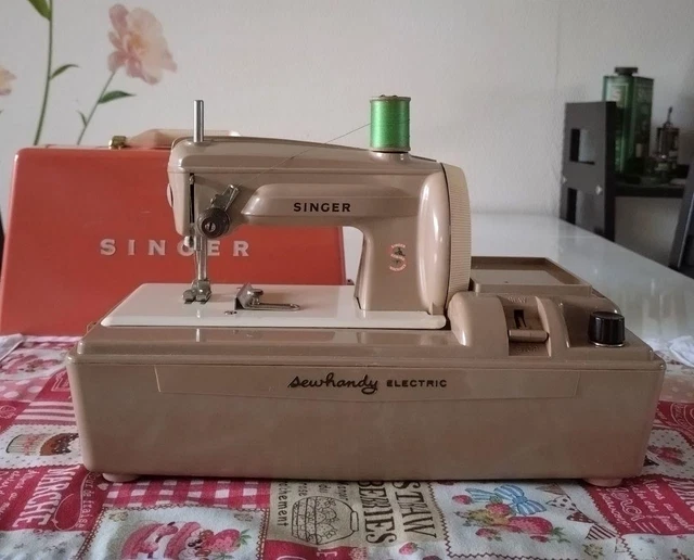 Jouet Ancien Machine à Coudre Singer – Fonte, Années 1950, état D'origine