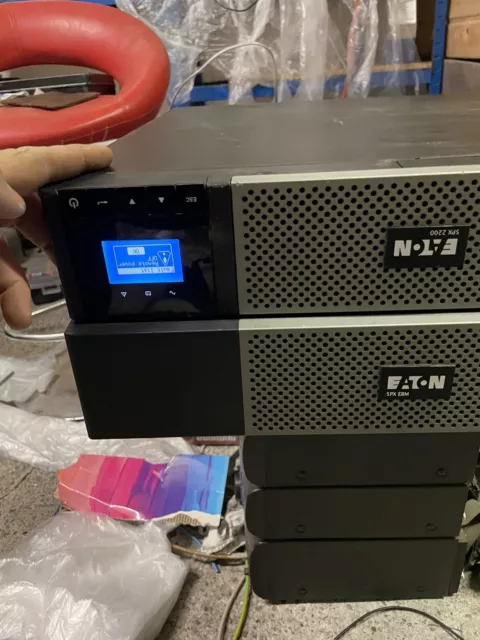 Eaton 5PX2200 + 5PX EBM