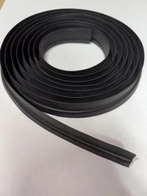  Headlining Finishing Strip-Black Rubber-Suits Front Holden Hq Hj Hx Hz Wb Monar