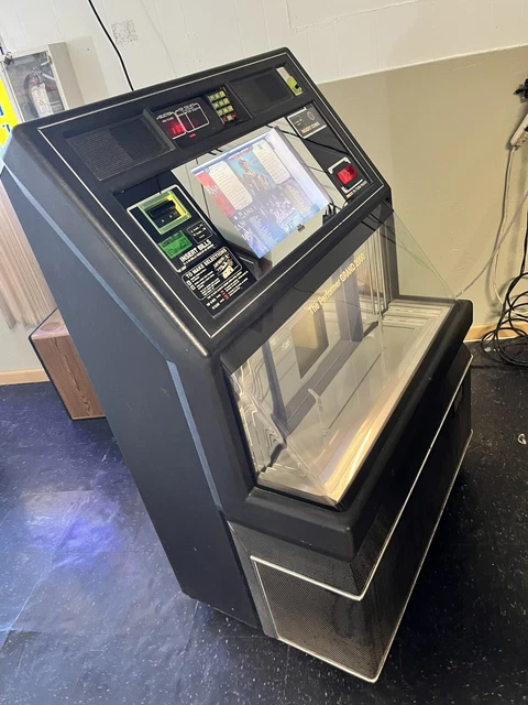 Juke Box the performer 2000 grand