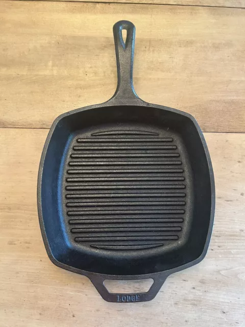 Lodge USA Cast Iron Grill Pan Skillet 10.5” Large Square Griddle 8SGP Seasoned