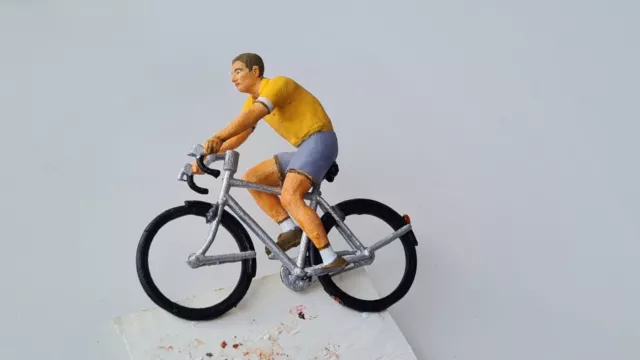 Figurine cycliste au 1/43 en résine 3D à peintre