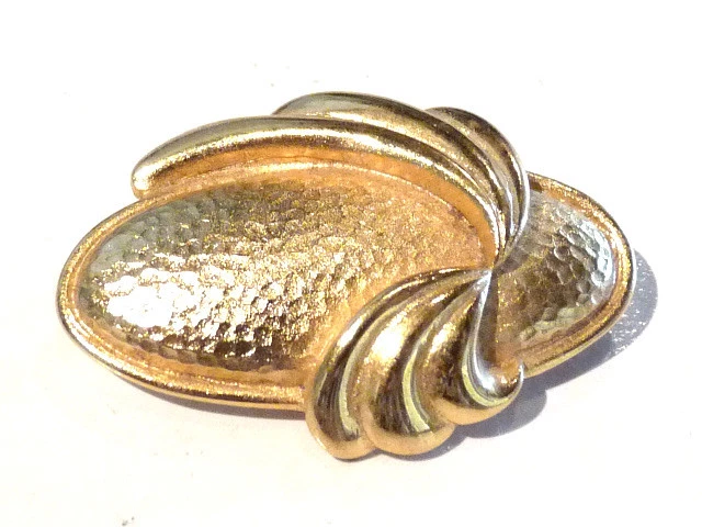 Broche Rosace Courvoisier Paris En Alliage Doré - Bijou Vintage Style Fleur