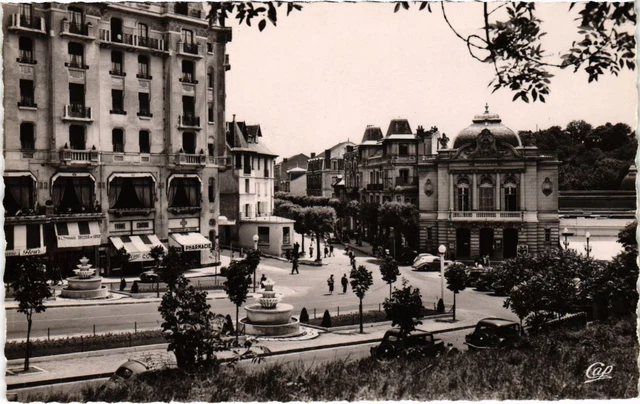 Carte Postale Ancienne – 63 Chatel-Guyon (Vieille Rue) – Noir Et Blanc (vers 1900)