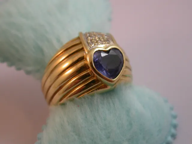edler Ring  mit Saphirherz Ceylon blau Gold 750