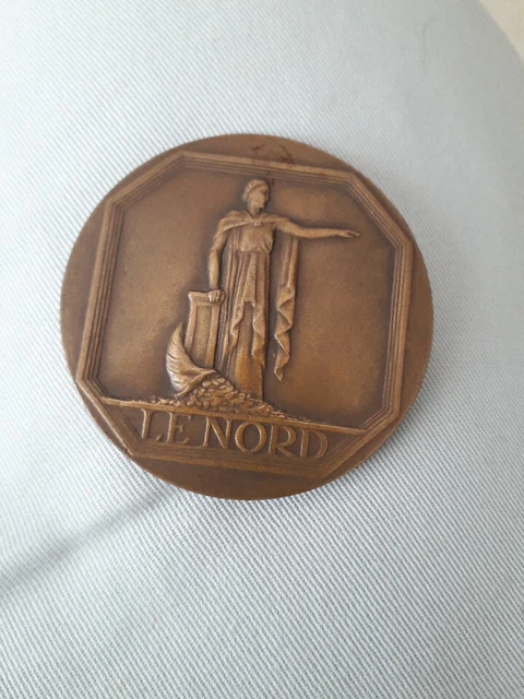Médaille en Bronze Chateau d'Amboise signée Coutre 1975 Nouvelle République | eBay