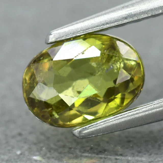 Grenat Démantoïde Naturel 0.61 Ct - Jaune Verdâtre Non Traité - Provenance Madagascar
