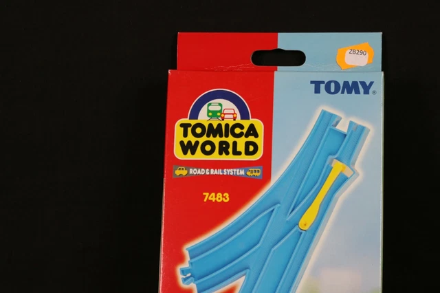 ZB290/291 TOMY Tomica World  Road & Rail system 7483 paire aiguillage G/D 2