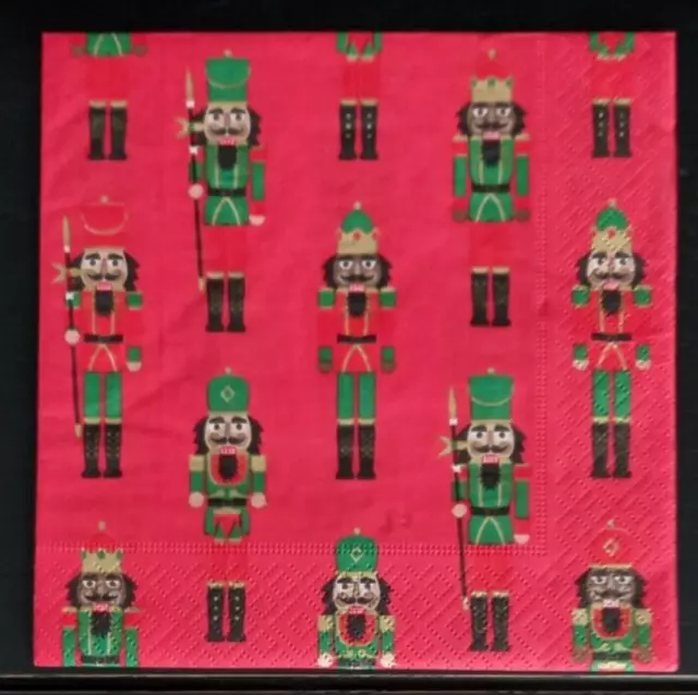 4 SERVIETTES EN PAPIER - thème CASSE-NOISETTE - fonds rouge