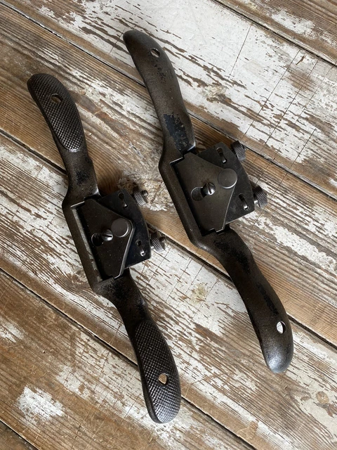 2x Vintage Stanley Spoke Shaves (1x no 151 flat, 1x curved)