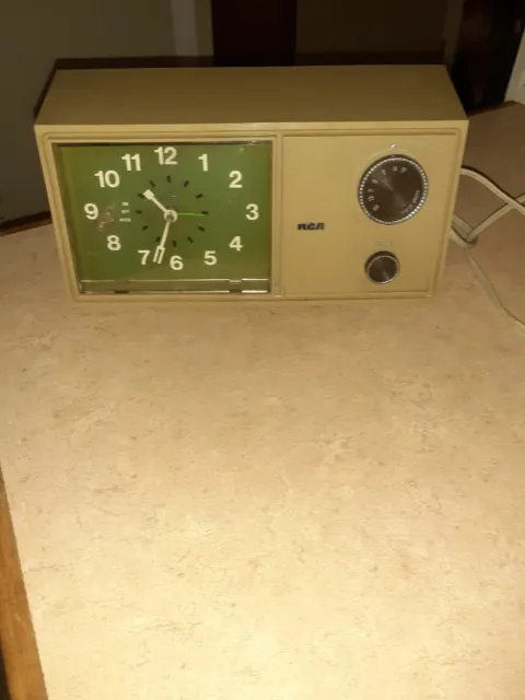 Rca Vintage Radio Alarm Clock, 1960 Era Electric