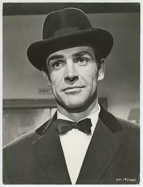 JAMES BOND 007 1962 Dr No RARE Sean Connery Portrait Velvet Hat ...
