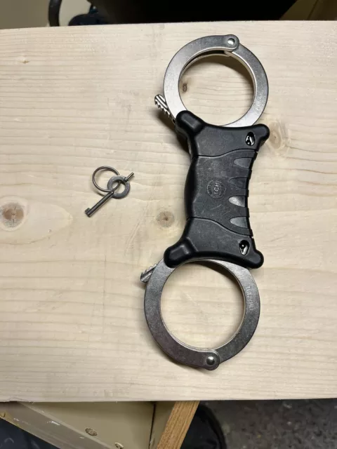 Hiatts Rigid Handcuffs
