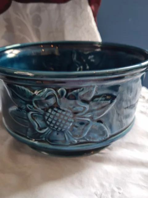 Vintage Blue Prinknash Pottery Serving fruit Bowl 18.25cm Diameter 10.5cm Tall 2
