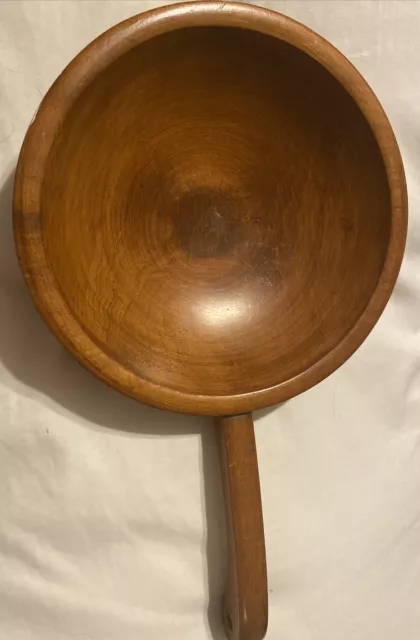 Munising Wood Products (1877 - 1960) Wooden Serving Bowl  with 3 Legs & Handle