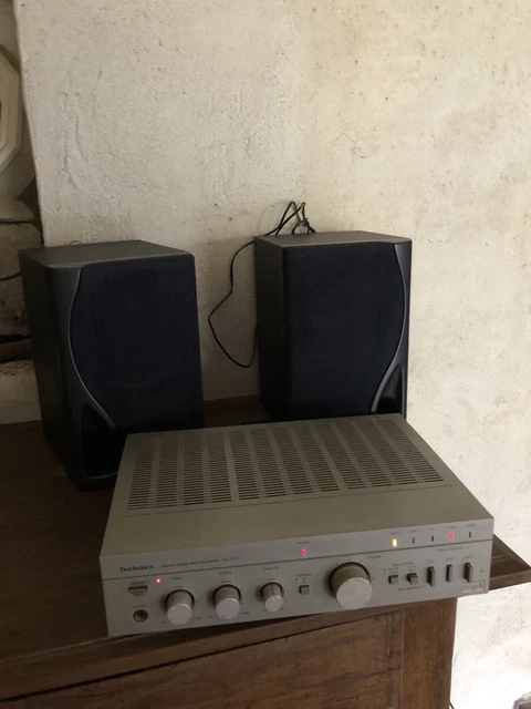 Rare Ampli Technics Avec 2 HP  JVC Le Tout En État De Fonctionner