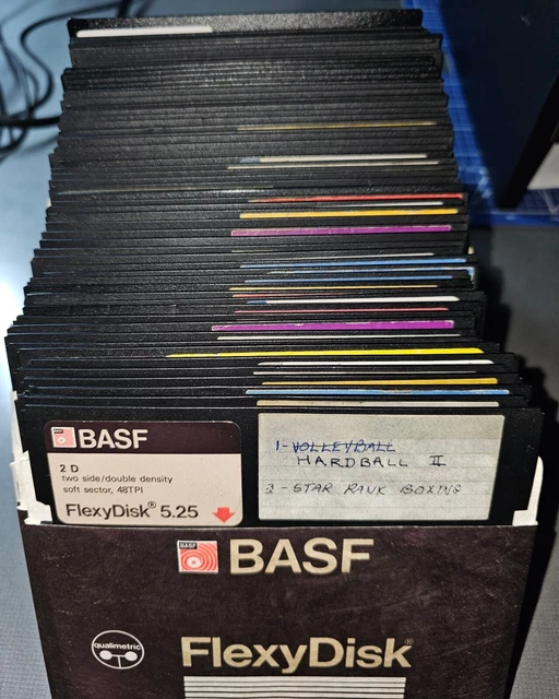 Lot Thirty 30 5.25" Floppy Disks Commodore 64/128 Formatted Vintage Retro Tested