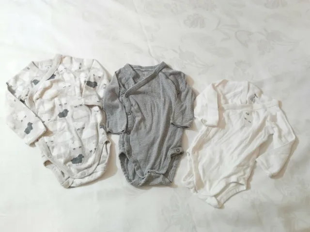 Baby Boys Carters Long Sleeved Bodysuits White Gray EUC Size 9 Months Lot of 3