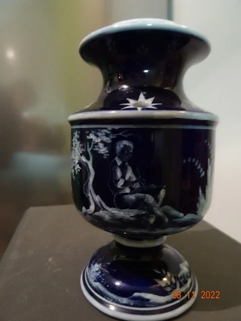 Vase Pique Fleurs Decor Champêtre Faïence De Nevers