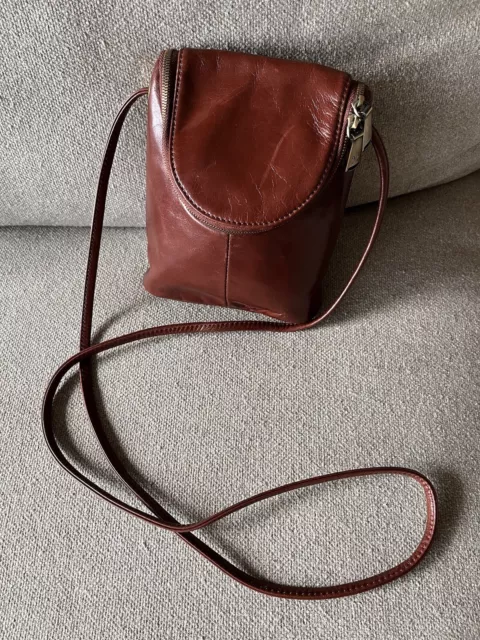 Hobo International Fern Leather Crossbody Saddle Bag Zip Flap Purse