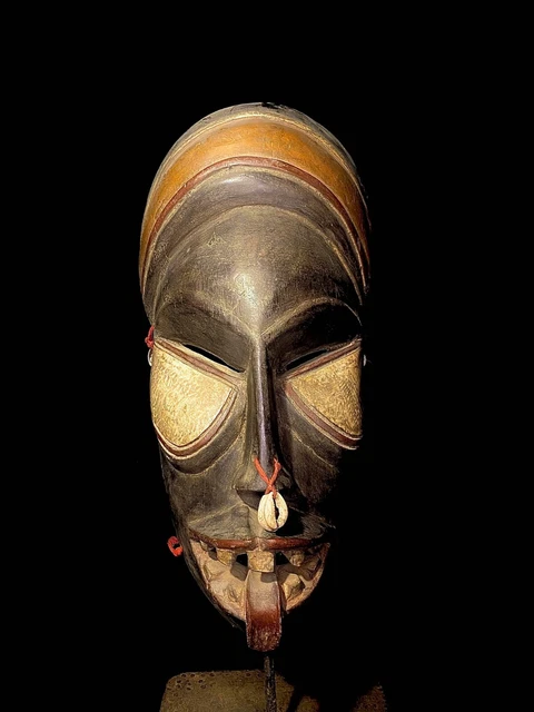 Vintage Hand Carved Wooden  African African A Fine Coast Dan Mask-3512