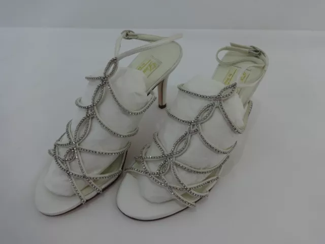 NEW Diane Lynn by Saugus Shoe Brie 41075D White Silk Size: 7 D 2