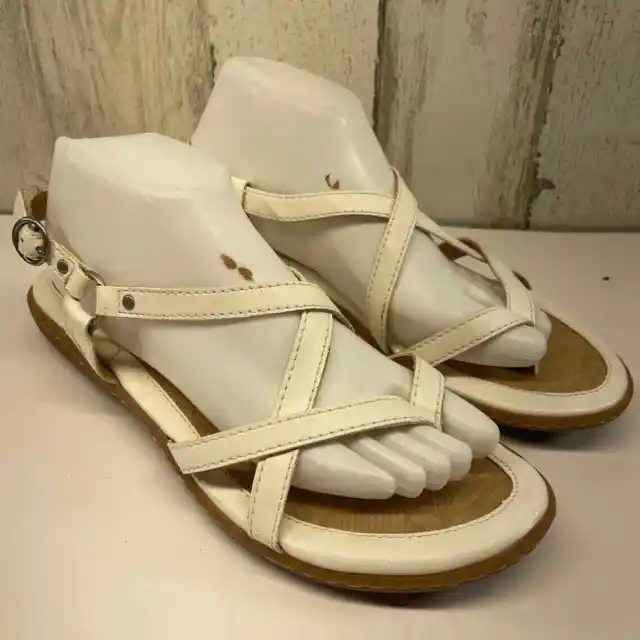 Born BOC Concept Sandals Womens Size 10 White Leather Flip Flop Thong Shoes