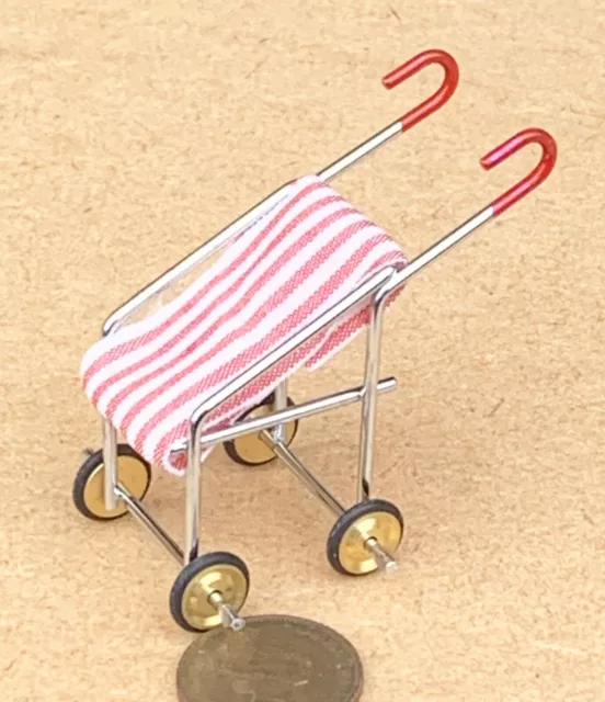 Rot & Weiß Gestreift Baby Buggy Kinderwagen Tumdee 1:12 Maßstab Puppenhaus