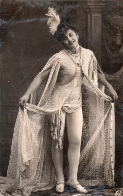 BE291 Carte Photo vintage card RPPC Femme woman danse robe costume ballet