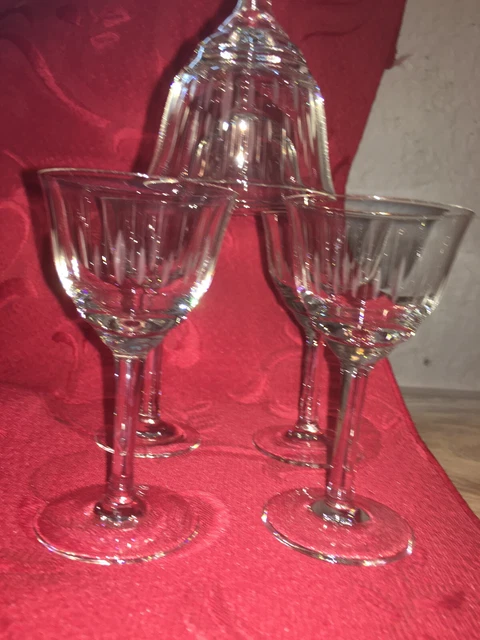 SUPERBE !!! ancien service de verres à porto en cristal gravés