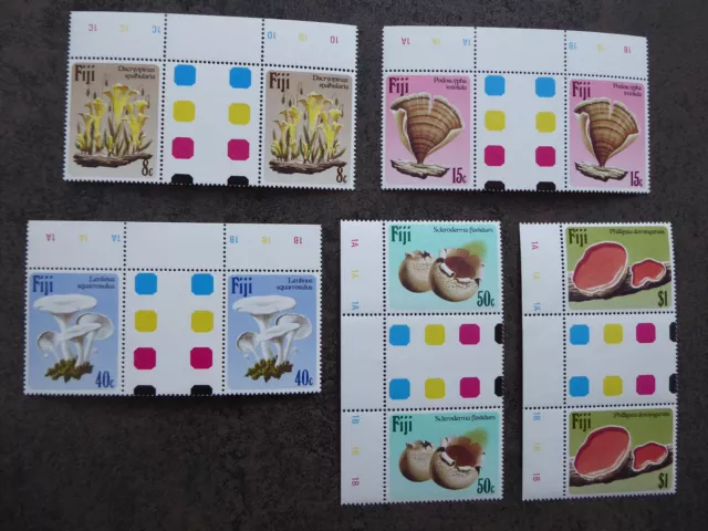 Briefmarken Pilzmotive, Fidschi Inseln, Postfrisch, Gutter Pairs, Michel Nr. 494