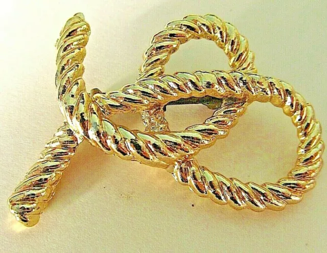 Vintage Gold Tone Rope Brooch Pin 2" x 1-1/2" Western Cowboy Rodeo Lasso knot