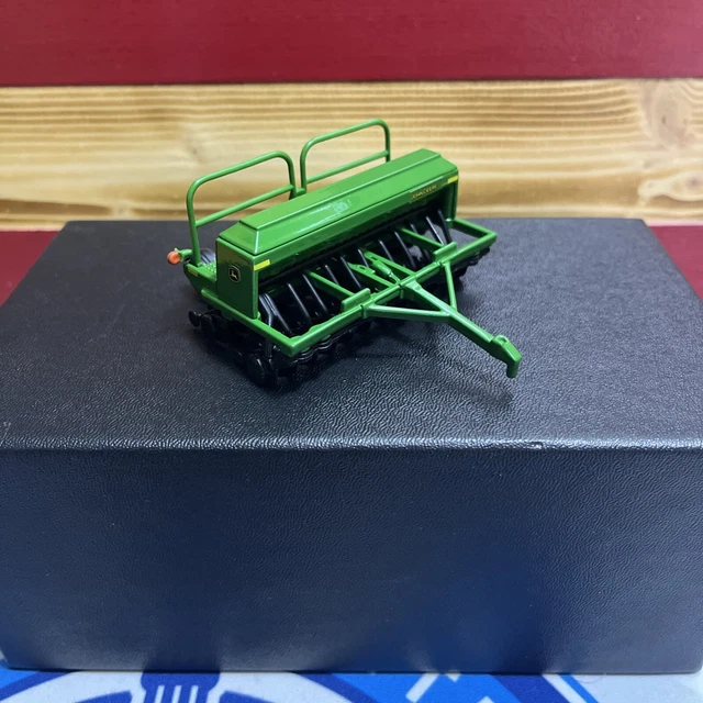 SOLD - John Deere 1590 No-till Drill Planting with --- In | Tractor Zoom