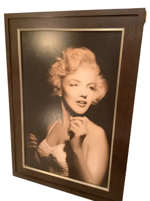 Marilyn Monroe photo on Board & Framed - old-school art style LARGE Portrait🎨🖌