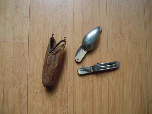 Nécessaire De Voyage Ancien En Cuir Avec Couverts - Écrin Complet - À Nettoyer