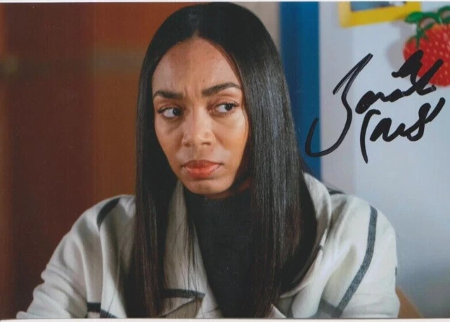 Zaraah Abrahams    **HAND SIGNED**  4x6 photo  ~  Eastenders  ~  AUTOGRAPHED