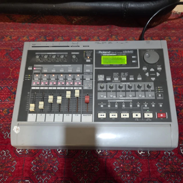 ROLAND VS-840 Digital Studio Workstation. £60.00 - PicClick UK