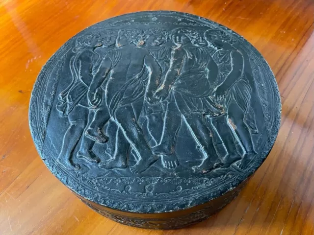 Rara E Bella Scatola  Antica Di Cuoio Lavorato Bassorilievo, Firenze, Xix Sec.