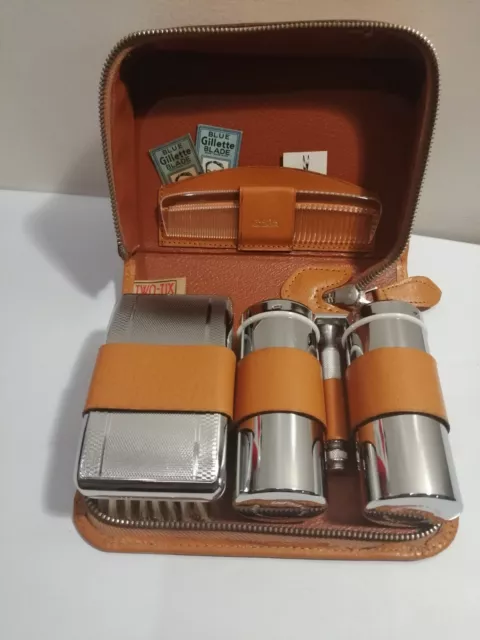 Vintage Two-Tix Mens Grooming Kit With Gillette Razor Leather Case - VGC