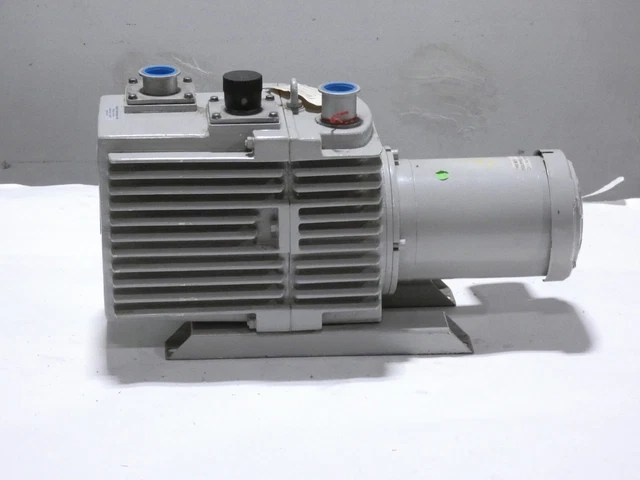 Leybold Heraeus D30AC Vane Pump, Trivac, 1.5HP General Electric Motor - NEW S...
